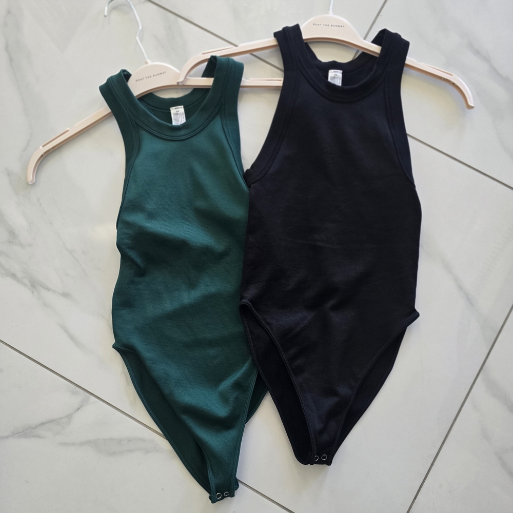 2 Ribbed Tank Forever 21 Emerald Green and Black Bodysuits